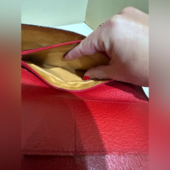 Vintage Gucci 1955 Red Pebbled Leather Long Wallet - Picture 10 of 14